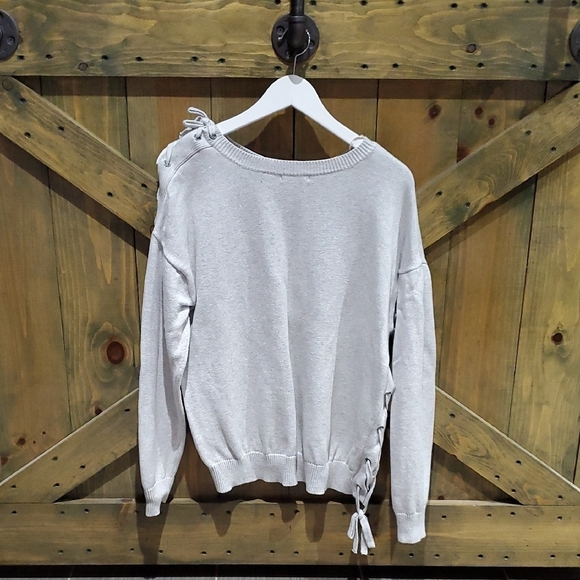 Women's Gray Sweater - Picture 7 of 7